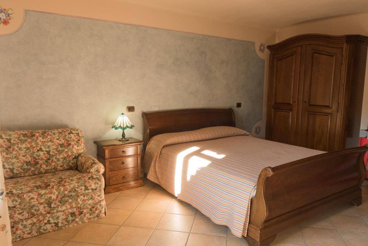 Cadgal - Tenuta Valdivilla Santo Stefano Belbo Buitenkant foto