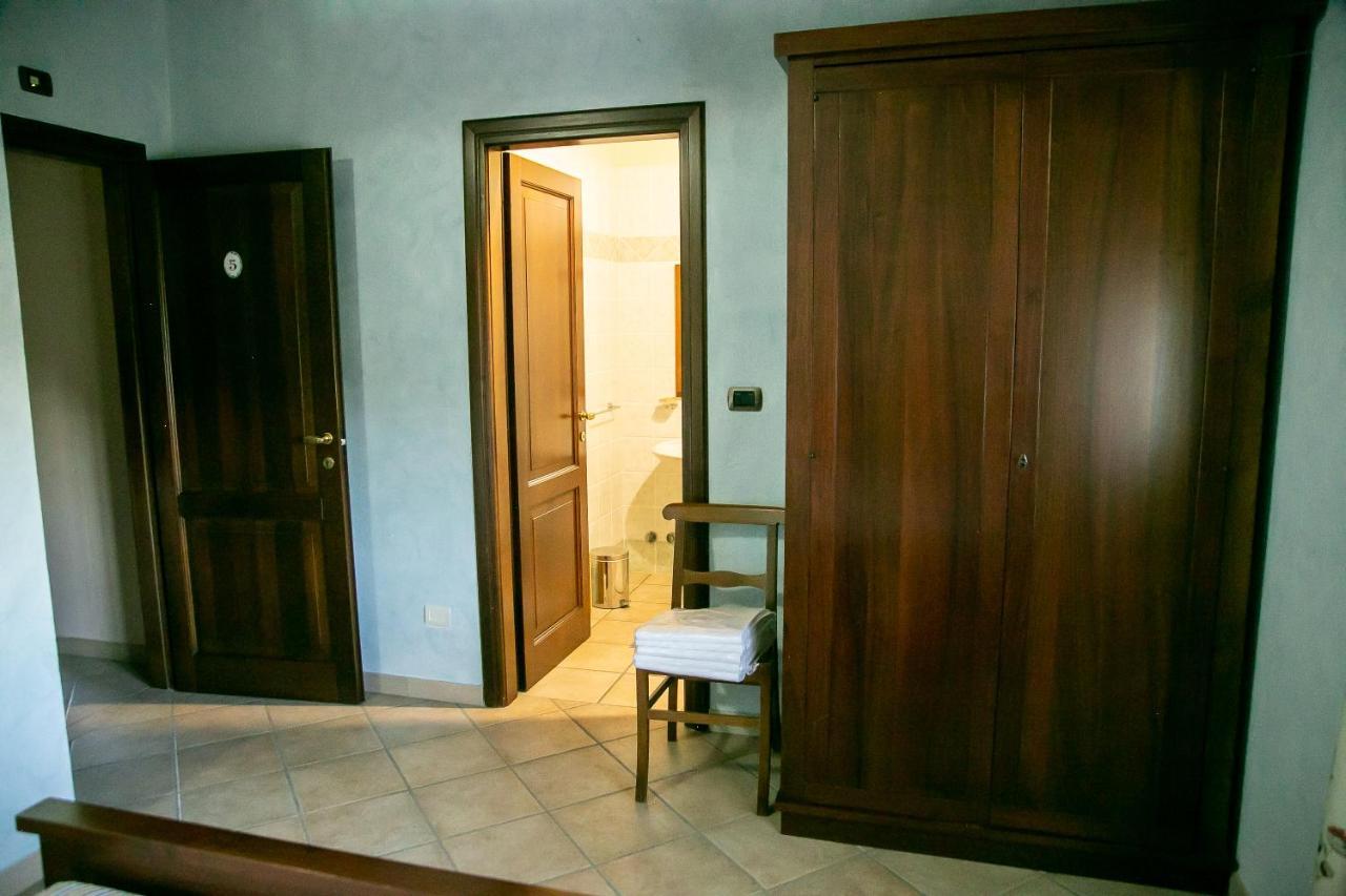 Cadgal - Tenuta Valdivilla Santo Stefano Belbo Buitenkant foto