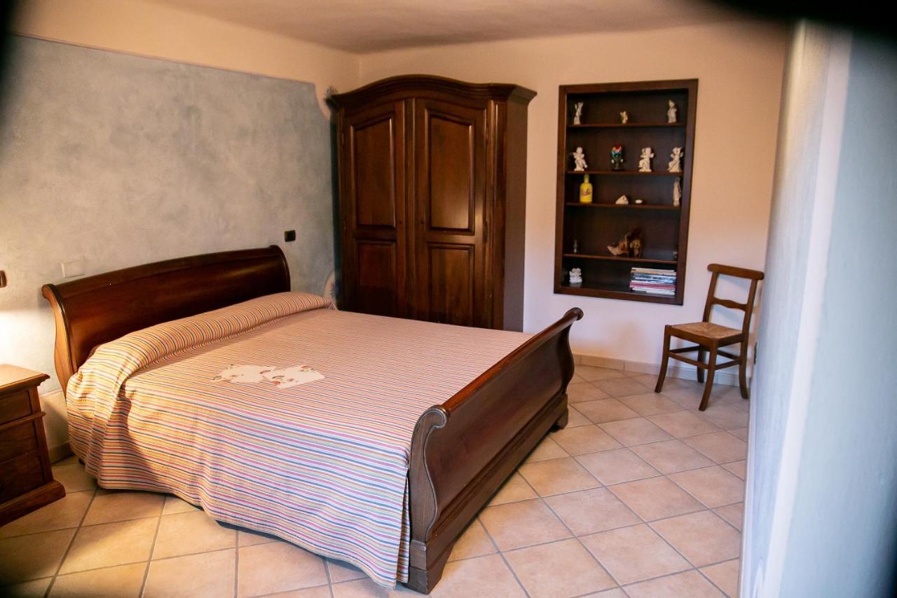 Cadgal - Tenuta Valdivilla Santo Stefano Belbo Buitenkant foto